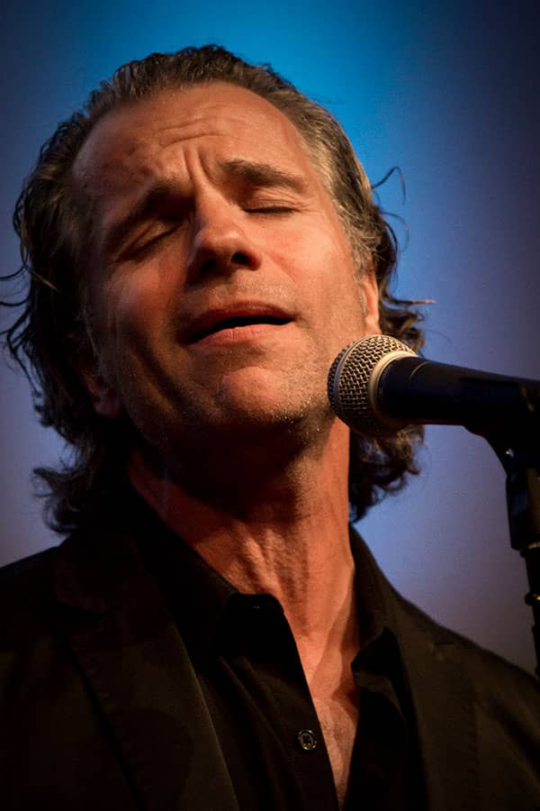Bruno Pelletier chante en spectacle